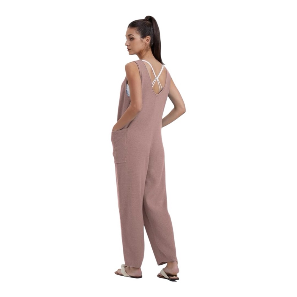 Sleeveless Jumpsuit with V-neckline with Pockets - Picture 2 of 9